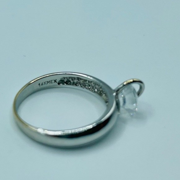 Vintage 90's CZ Spinner 14k Solid White Gold Solitaire Ring - Picture 15 of 16